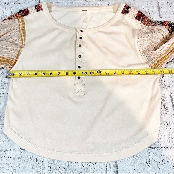 Free People tee with Puffy Boho sleeves - Picture 7 of 8
